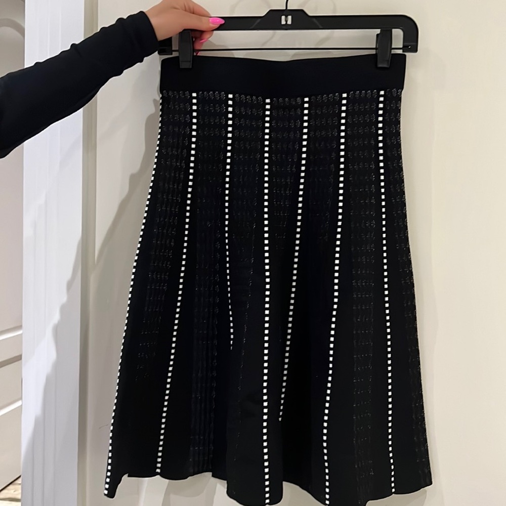 Reversible knit skirt